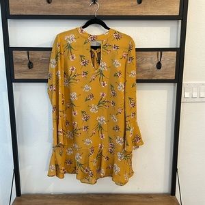 Womens floral dress, long sleeves, keyhole front and tie back